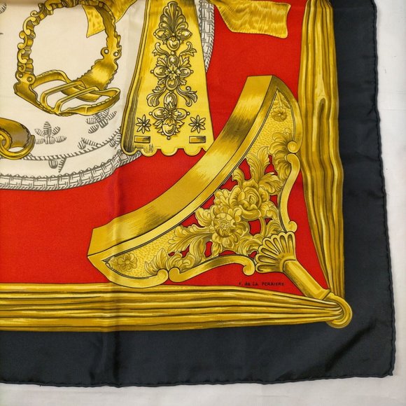 Hermes scarf Carre 90 Reds Silk100% - Picture 4 of 9